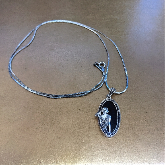 Vintage Art Deco Pendant - Picture 2 of 3